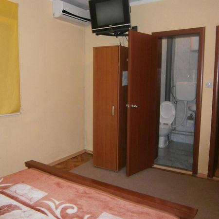 Vila Patria Podgorica Exterior foto